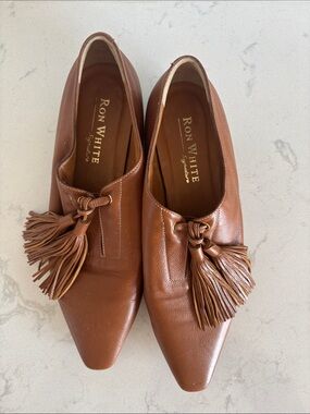 Ron White Women's Tan Leather Tassel Loafers